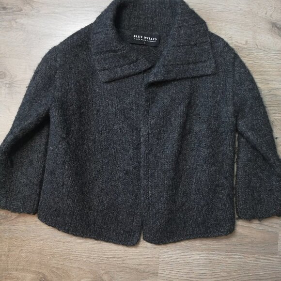 VINTAGE Charcoal Gray Cropped Knit Wool cardigan Jacket | TheStyleMinr.com - Picture 2 of 8
